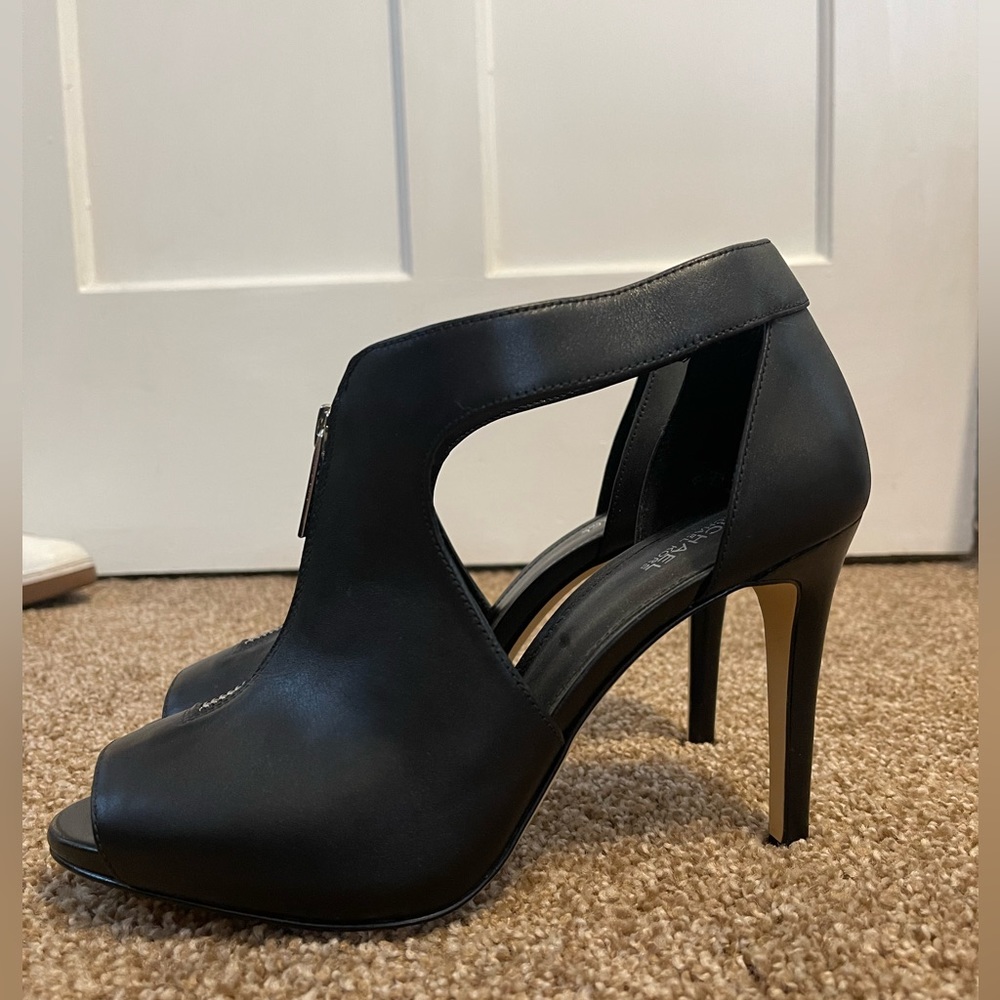 Michael Kors black heel.Size 8.5